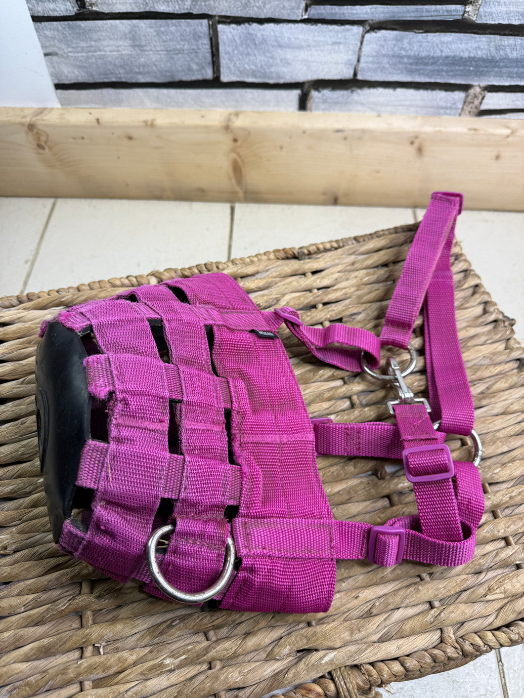 S/H Shires Fieldsafe Grazing Muzzle - Pink - Full