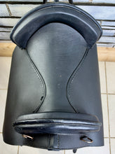 Load image into Gallery viewer, Portuguese Leather Treeless Saddle - Moveable/Changeable Panels - Wide - Black
