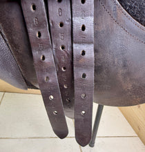 Load image into Gallery viewer, 17” MW Patrick Saddlery Jump Saddle - Brown