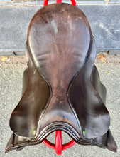 Load image into Gallery viewer, 16 1/2” MW Oakfield WH/VSD Saddle - Brown