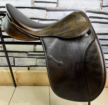 Load image into Gallery viewer, 17 1/2” 30.5/MW Stubben Parzival WH Saddle -Brown- Show Hack/ROR