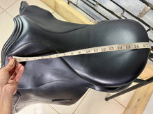 Load image into Gallery viewer, 17 1/2” Wide-XW Jeffries Falcon English Event GP Saddle - Black