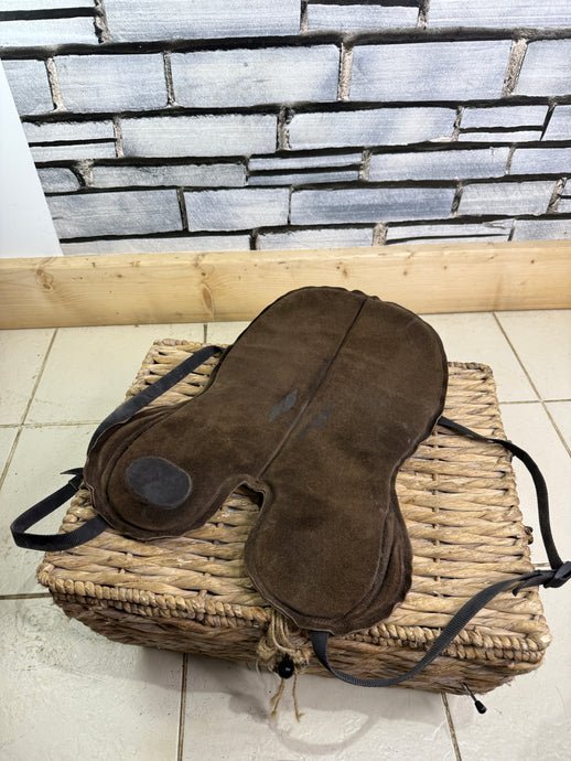 S/H Heather Moffat Memory Foam Seatbone Saver - Brown