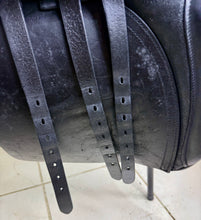 Load image into Gallery viewer, 18 1/2” Medium Hayes GP/Jump Gents English Hunting Saddle - Black