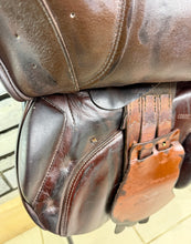 Load image into Gallery viewer, 17” Medium Prestige Arezzo Jump Saddle - Brown