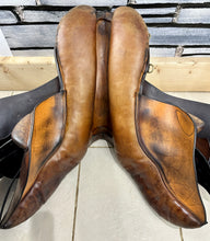 Load image into Gallery viewer, 17 1/2” MN (Fit 27) Stubben Siegfried CS Biomex Jump Saddle - Brown