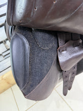 Load image into Gallery viewer, 17” MW Patrick Saddlery Jump Saddle - Brown