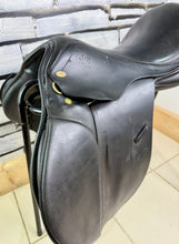 Load image into Gallery viewer, 16” Wide Santa Cruz Pony GP Saddle - Black