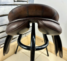 Load image into Gallery viewer, 16 1/2” Wide Kings Saddlery Show/WH Saddle - Brown