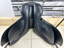 Load image into Gallery viewer, 17” Wide Ideal Classic GP Saddle - Black