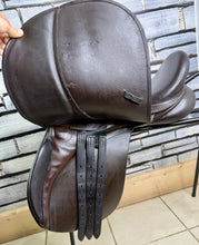 Load image into Gallery viewer, 17 1/2” MW Saferide English GP Saddle - Brown