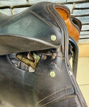 Load image into Gallery viewer, 17” XW English GP Saddle - Brown