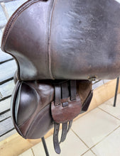 Load image into Gallery viewer, 17 1/2” MW Ideal Impala 1450 Jump Saddle - Brown