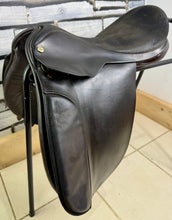 Load image into Gallery viewer, 18” Wide-XW Ideal VSD/WH H&amp;C Saddle -Brown- Suede Seat