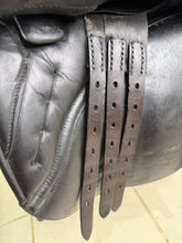 Load image into Gallery viewer, 17 1/2” Wide Albion Selecta WH/GP/Jump Saddle - Brown