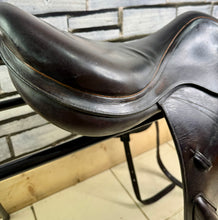Load image into Gallery viewer, 17” Medium - MW Equipe Expression Monoflap Jump Saddle - Brown