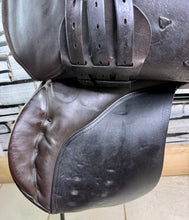 Load image into Gallery viewer, 17 1/2” Wide Eclipse Saddlery English GP Saddle - Brown