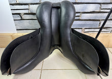 Load image into Gallery viewer, 16” Wide Santa Cruz Pony GP Saddle - Black