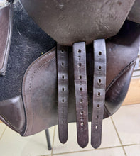 Load image into Gallery viewer, 17” MW Jeffries Falcon One GP/Jump/Event Saddle - Brown - Square Cantle