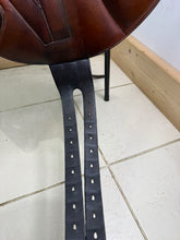 Load image into Gallery viewer, 17” Medium Butet Monoflap Cross Country Jump Saddle - Brown/Tan