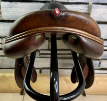 Load image into Gallery viewer, 17” +1 (MW) Equipe Synergy Jump Saddle - Brown - Double Flap