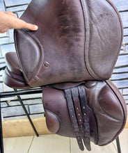 Load image into Gallery viewer, 17 1/2” MW Winners Circle Jump Saddle - Brown