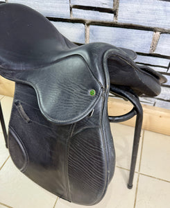 16 1/2” Medium Eclipse Leather & Synthetic GP Saddle - Black