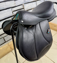 Load image into Gallery viewer, 16 1/2” Wide (AO) Voltaire Palm Beach 2024 Jump Saddle - Black - FIN Panel