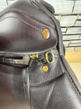 Load image into Gallery viewer, 17-17 1/2” MW Paul Jones Jump Saddle - Brown