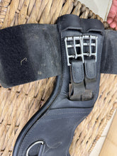 Load image into Gallery viewer, S/H 18” Childeric Padded Anatomic Leather Mono/Short Girth-Black