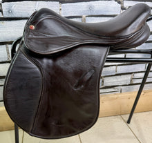 Load image into Gallery viewer, 16” MW Saddle Company Pony GP Saddle - Brown - Changeable Width on a Press