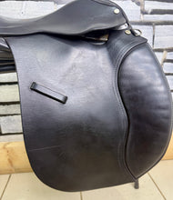 Load image into Gallery viewer, 16” Wide M&amp;J Saddlery English GP Pony Saddle - Black