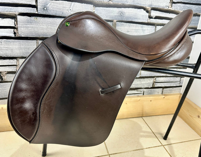17” Wide Ideal Apex GP Saddle - Brown