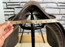 Load image into Gallery viewer, 15” Wide-XW Derby House English Show/Working Hunter Pony Saddle -Brown- Suede Top