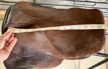 Load image into Gallery viewer, 15” Medium Morris &amp; Nolan WH Working Hunter Saddle - Brown - Suede - Working Hunter
