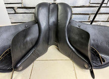 Load image into Gallery viewer, 16 1/2” XW Extra Wide English GP Saddle - Black - XW Cob Tree