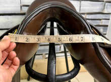 Load image into Gallery viewer, 17” MW GFS Pro-Event GP Saddle - Brown