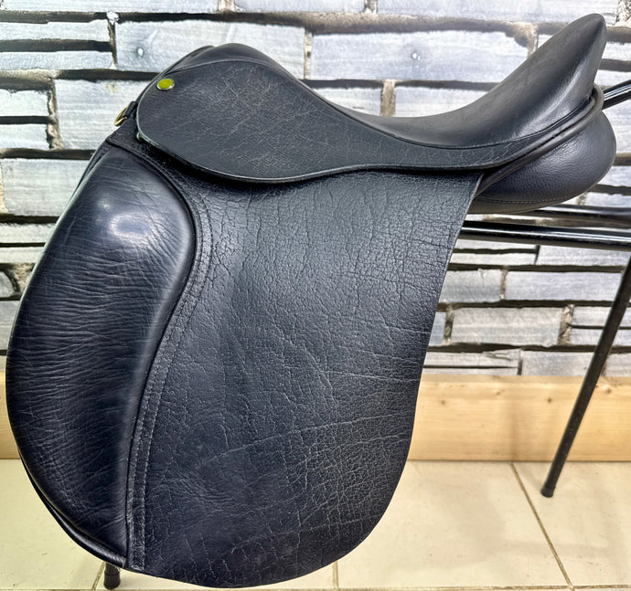 16 1/2” XXW Geoffrey Gibson English Cob GP Saddle - Black