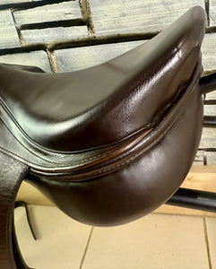 17” MW Heritage Close Contact Jump Saddle - Brown