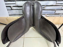 Load image into Gallery viewer, 17” Wide Barnsby Pony Club GP Saddle - Brown