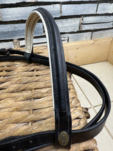 Load image into Gallery viewer, S/H Hansome Raised Flash Bridle - Black/White - Full