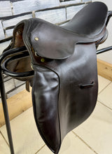 Load image into Gallery viewer, 14 1/2” MW English Cooper Small Pony/Shetland Saddle - Brown