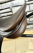 Load image into Gallery viewer, 16 1/2” Wide Kings Saddlery Show/WH Saddle - Brown