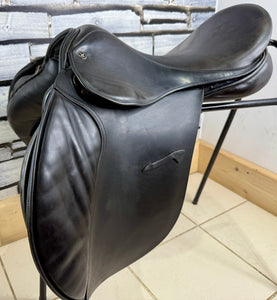 18” Wide Jeffries Falcon Hawk Event Saddle - Black