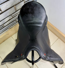Load image into Gallery viewer, 18” MN Albion Style Dressage Saddle - Black