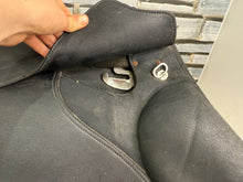 Load image into Gallery viewer, 18” XW/Changeable Gullet Wintec 2000 GP Saddle - Black