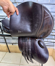 Load image into Gallery viewer, 17” Medium Morris &amp; Nolan Close Contact Jumping Saddle - Brown