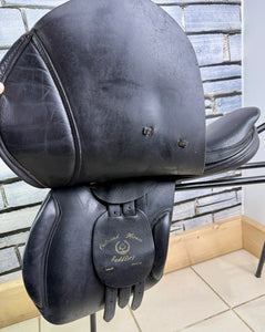 18” Medium Oakland House Saddlery Jump Saddle - Black
