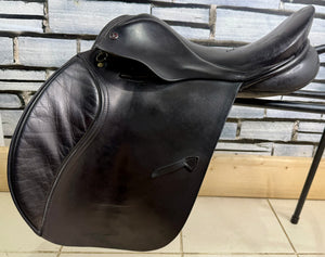 16 1/2” MW/Wide Jeffries Falcon English Event GP Saddle - Black