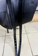 Load image into Gallery viewer, 17 1/2” MW Ideal Jessica Dressage Saddle - Black - Flocked